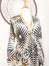 Cargar imagen en el visor de la galería, Vestido Jazmín Gold (M-L)
