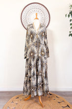 Cargar imagen en el visor de la galería, Vestido Jazmín Gold (S-M)
