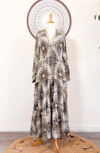 Cargar imagen en el visor de la galería, Vestido Jazmín Gold (M-L)
