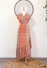 Cargar imagen en el visor de la galería, Vestido Tiana Summer (M-L)
