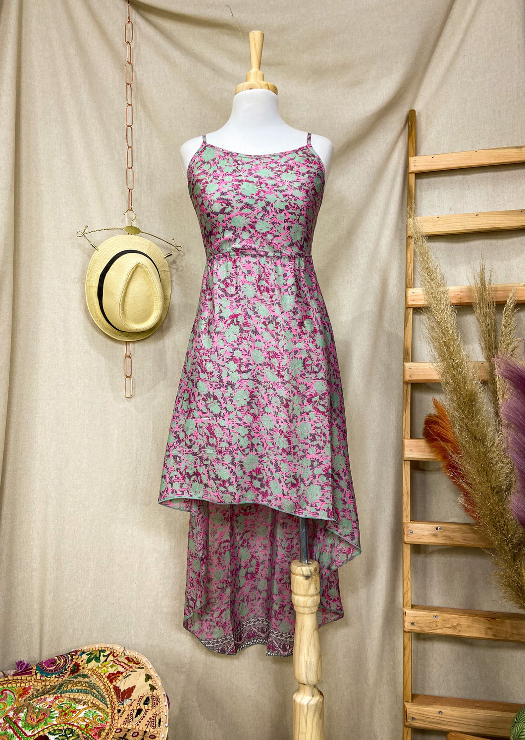 Vestido Asimétrico Rosa (S-M)