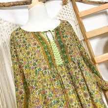 Cargar imagen en el visor de la galería, Vestido Aires Verde Flor (M-L)

