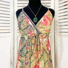 Cargar imagen en el visor de la galería, Vestido Sun Verde Flores (S-M)
