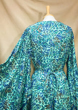 Cargar imagen en el visor de la galería, Kaftan Turquesa Azul (S-M)
