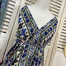 Cargar imagen en el visor de la galería, Vestido Amatista Azul (talla estándar)
