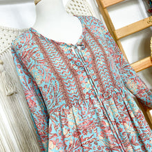Cargar imagen en el visor de la galería, Vestido Aires Celeste Rosa (M-L)
