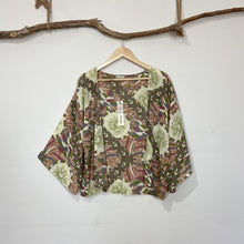 Cargar imagen en el visor de la galería, Kimono Luz Verde (talla estándar)
