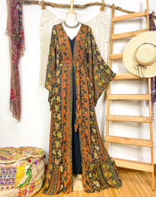 Cargar imagen en el visor de la galería, Kimono Gala Verde Terracota (estándar)
