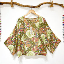 Cargar imagen en el visor de la galería, Kimono Luz Verde (estándar)
