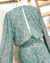 Cargar imagen en el visor de la galería, Vestido Imperio Arcoíris (M-L)
