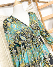 Cargar imagen en el visor de la galería, Vestido Lottus Calipso Negro (S-M)
