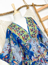 Cargar imagen en el visor de la galería, Vestido Anís Azul Flor (M-L)
