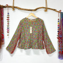 Cargar imagen en el visor de la galería, Blusa Orquídea Verde (M)
