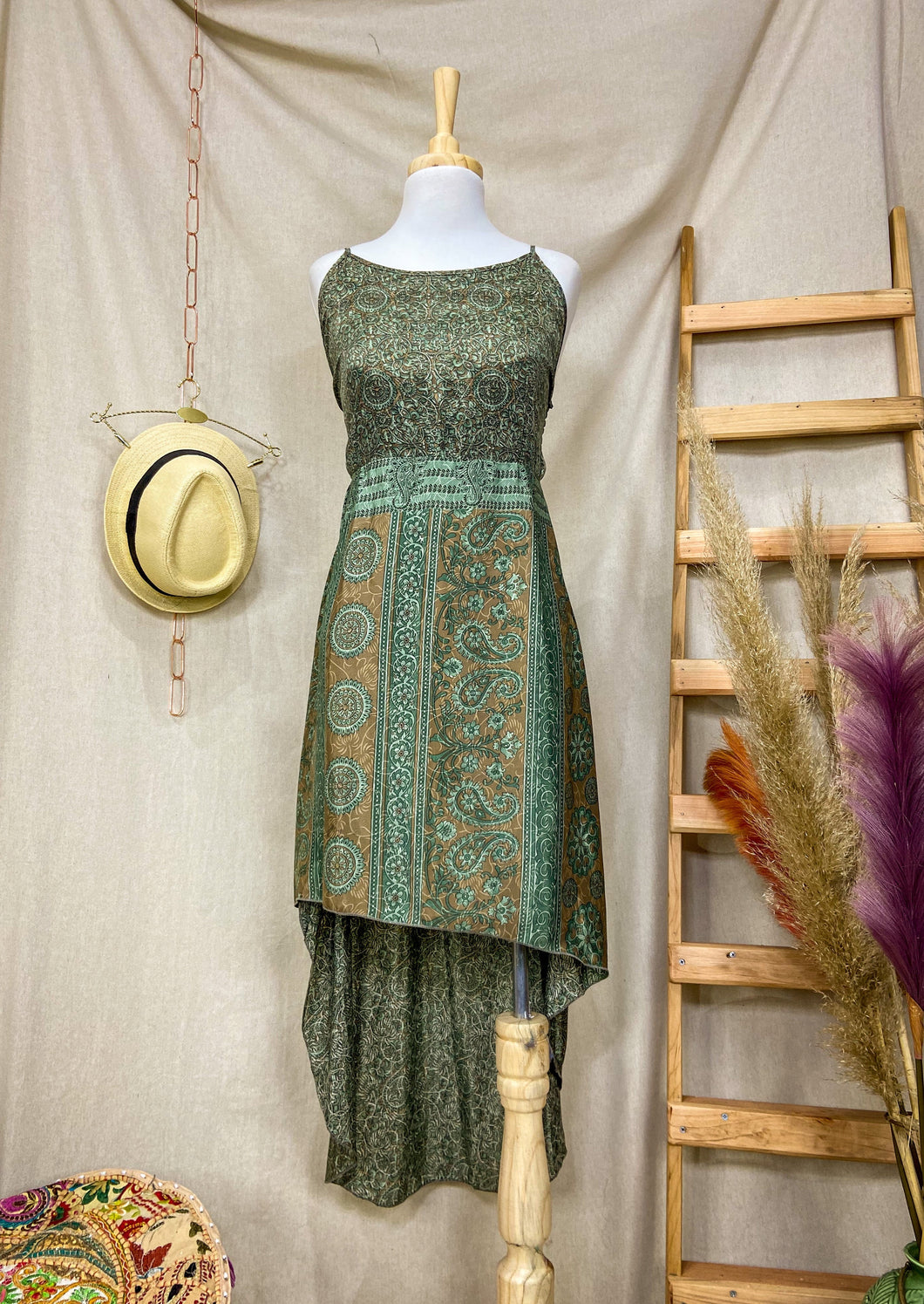 Vestido Asimétrico Oliva (M-L)