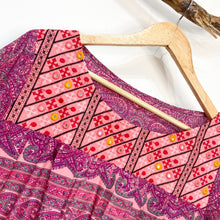 Cargar imagen en el visor de la galería, Blusa Espejos Fucsia (S-M)
