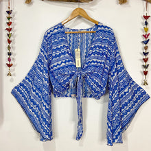 Cargar imagen en el visor de la galería, Top Kimono Azul Etnico
