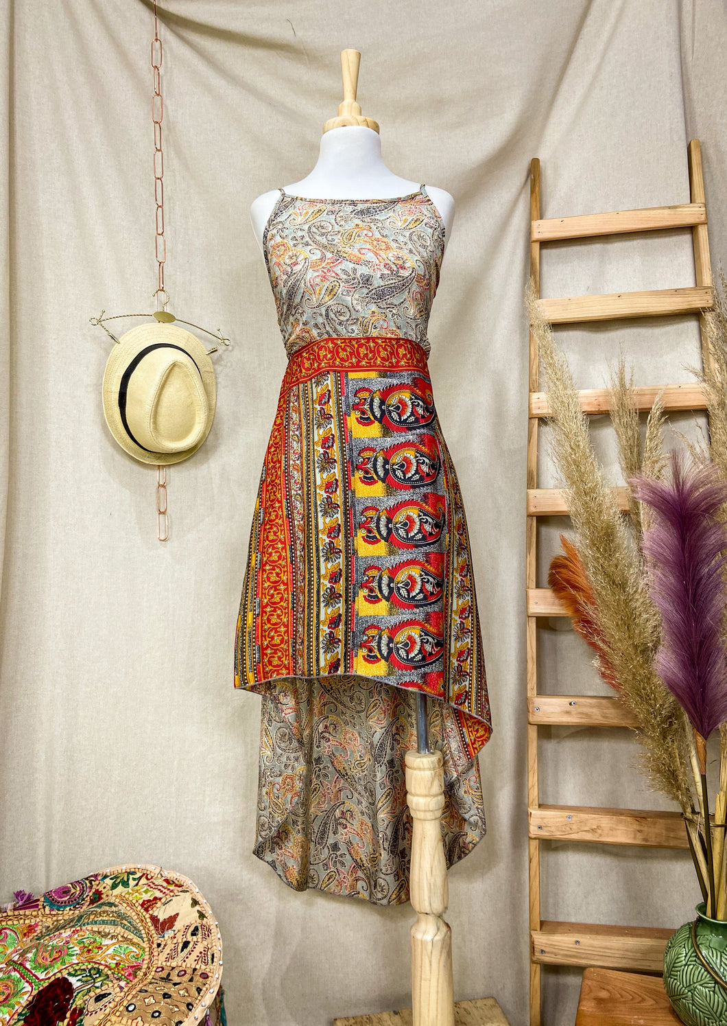 Vestido Asimétrico Mehendi Gris (S-M)