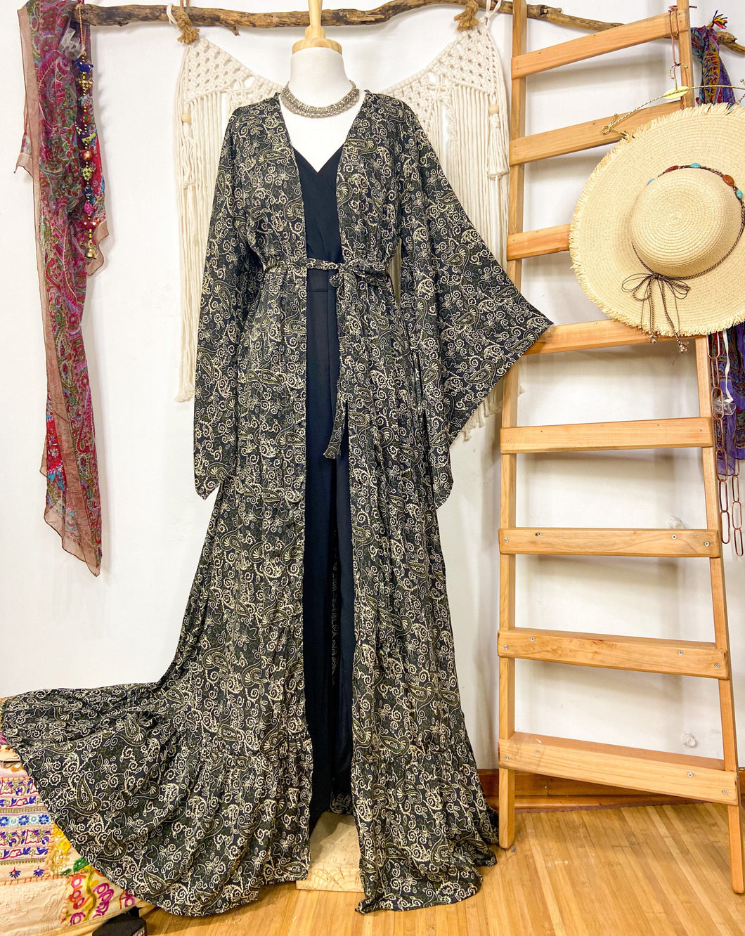 Kimono Gala Black Gold (estándar)