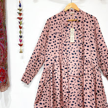 Cargar imagen en el visor de la galería, Vestido Queen Animal Print (S-M)
