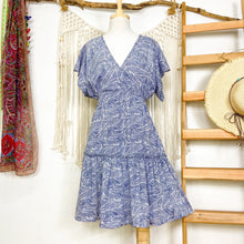 Cargar imagen en el visor de la galería, Vestido Midi Hoja Azul (S-M)
