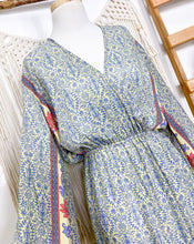 Cargar imagen en el visor de la galería, Vestido Imperio Cielo (M-L)
