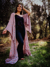 Cargar imagen en el visor de la galería, Kimono Gala Rosa Lila (S-M)
