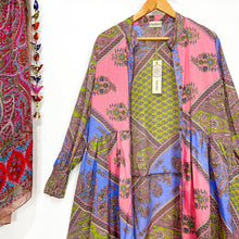 Cargar imagen en el visor de la galería, Vestido Queen Rosa (S-M)
