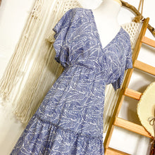 Cargar imagen en el visor de la galería, Vestido Midi Hoja Azul (S-M)
