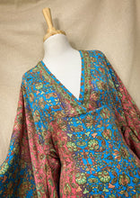 Cargar imagen en el visor de la galería, Kaftan Cielo Pink (S-M)
