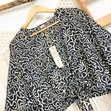 Cargar imagen en el visor de la galería, Top Kimono Night (estándar)

