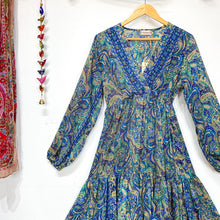Cargar imagen en el visor de la galería, Vestido Lottus Azul (M-L)
