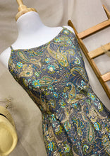 Cargar imagen en el visor de la galería, Vestido Asimétrico Gris (M-L)
