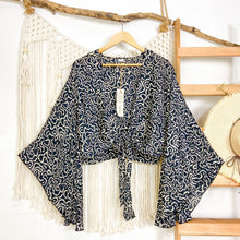 Cargar imagen en el visor de la galería, Top Kimono Night (estándar)
