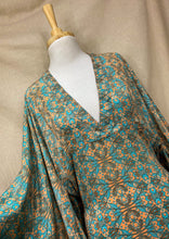 Cargar imagen en el visor de la galería, Kaftan Cielo Beige (S-M)
